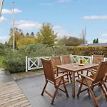 בית נופש 3 Bedroom Amazing In